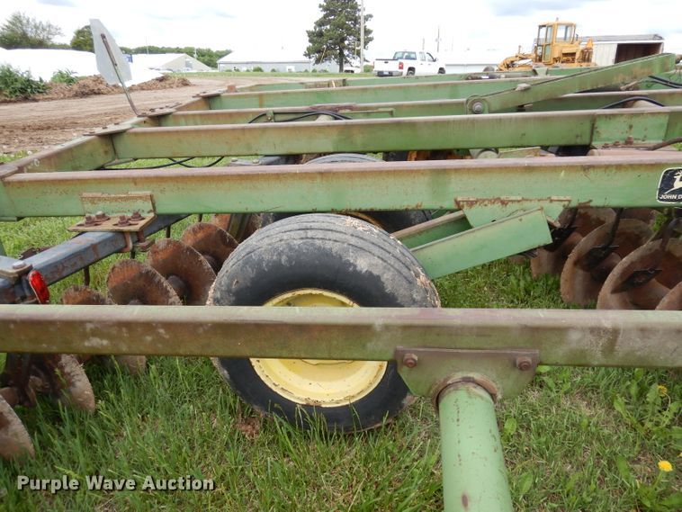 image for item IS9097 John Deere 235  disk