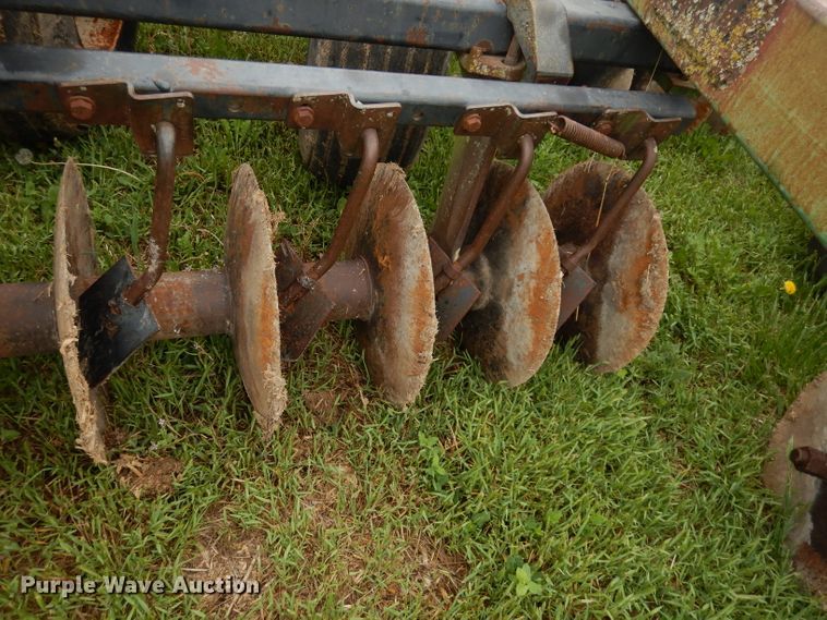 image for item IS9097 John Deere 235  disk