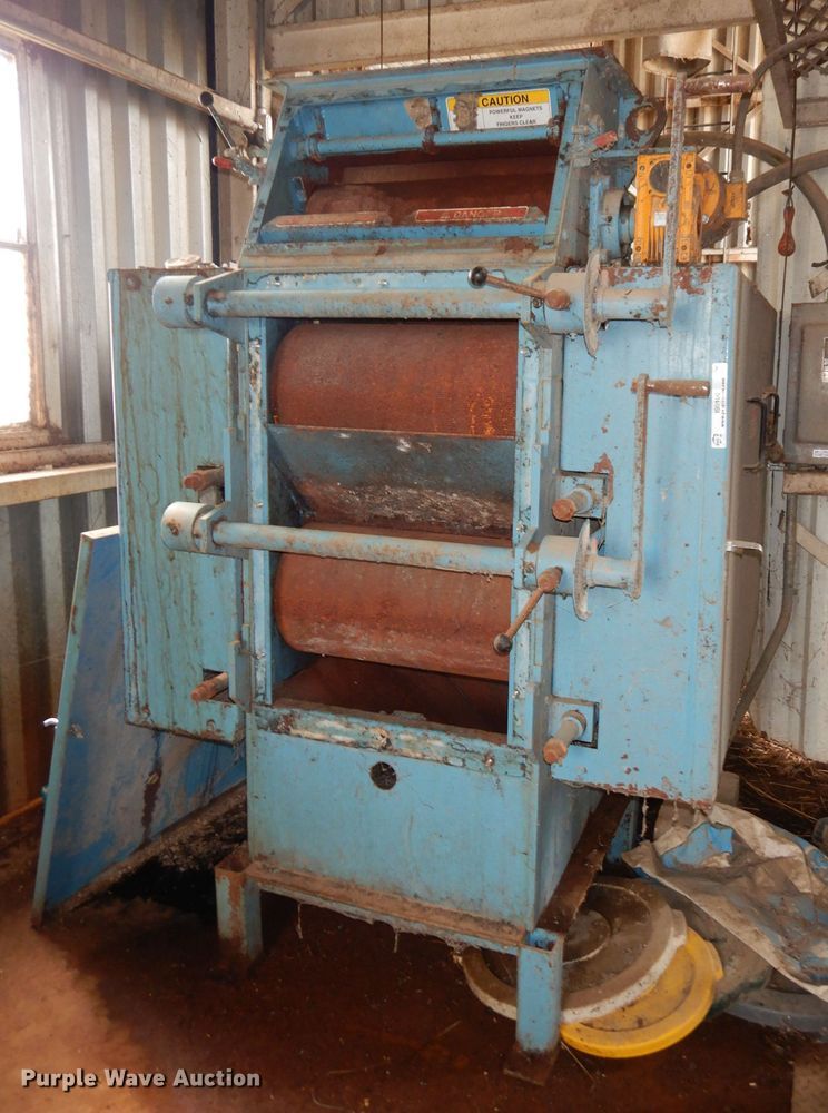 image for item IS9100 RMS double roller grinder