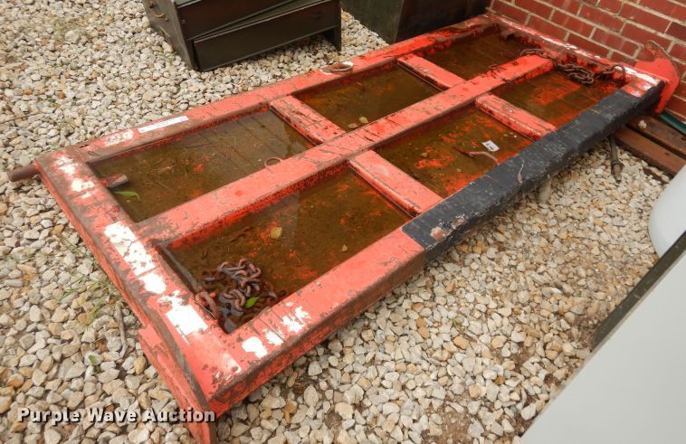 image for item IS9159 Dump truck end gate