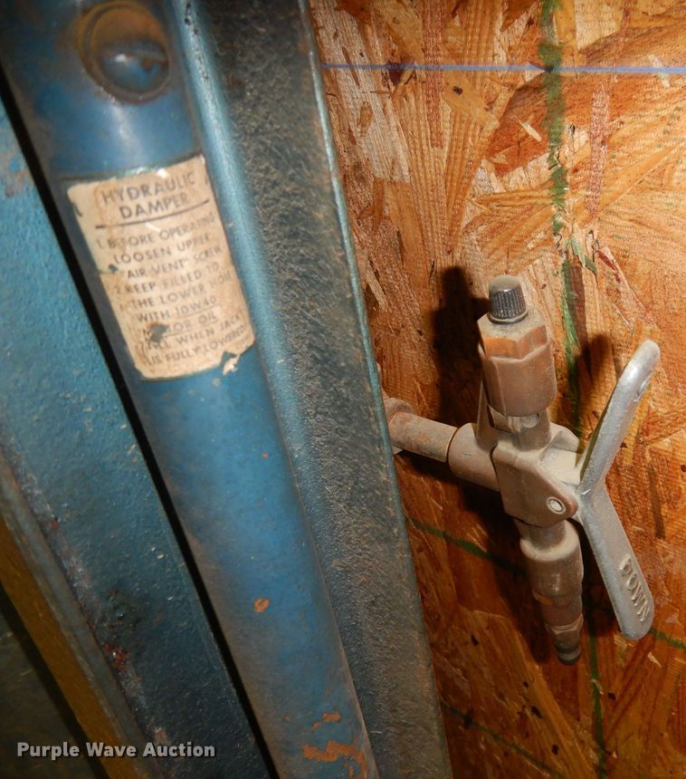 image for item IS9175 Walker bumper jack