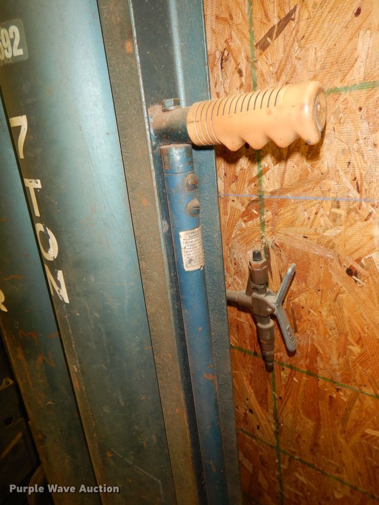 image for item IS9175 Walker bumper jack