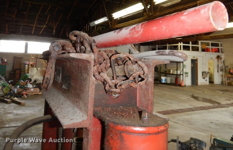 image for item IS9182 Red Arrow Tow Bar 575 press