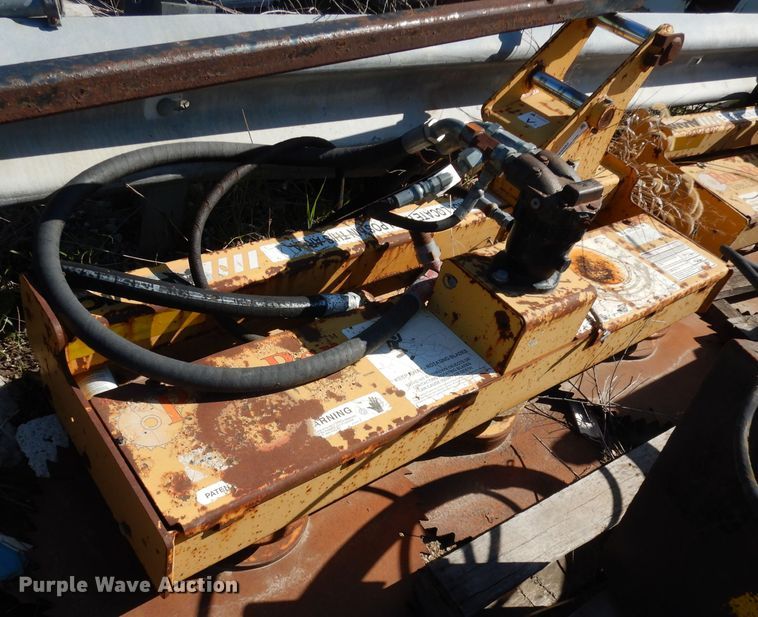 image for item IS9582 Alamo Buzz Bar excavator limb cutter