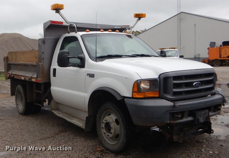 image for item IT9017 1999 Ford F550 Super Duty  dump truck