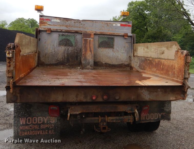 image for item IT9017 1999 Ford F550 Super Duty  dump truck