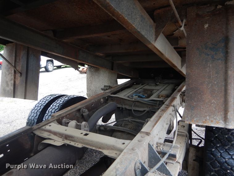 image for item IT9017 1999 Ford F550 Super Duty  dump truck