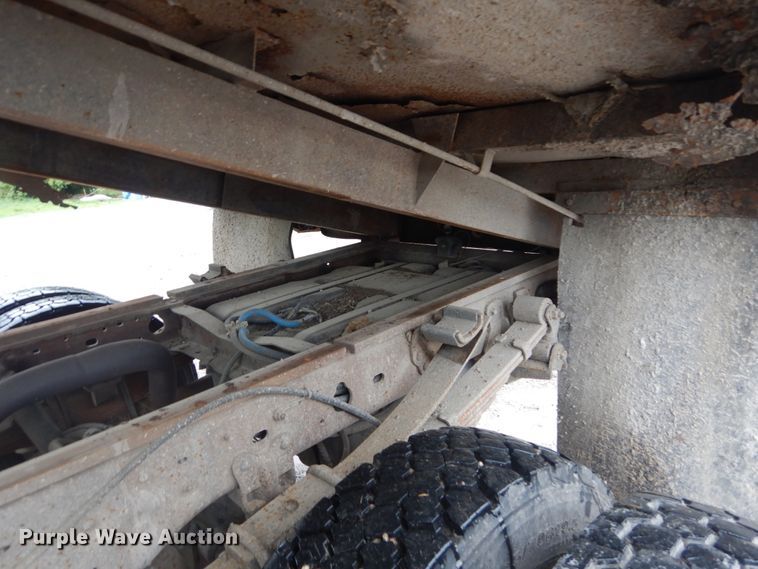 image for item IT9017 1999 Ford F550 Super Duty  dump truck