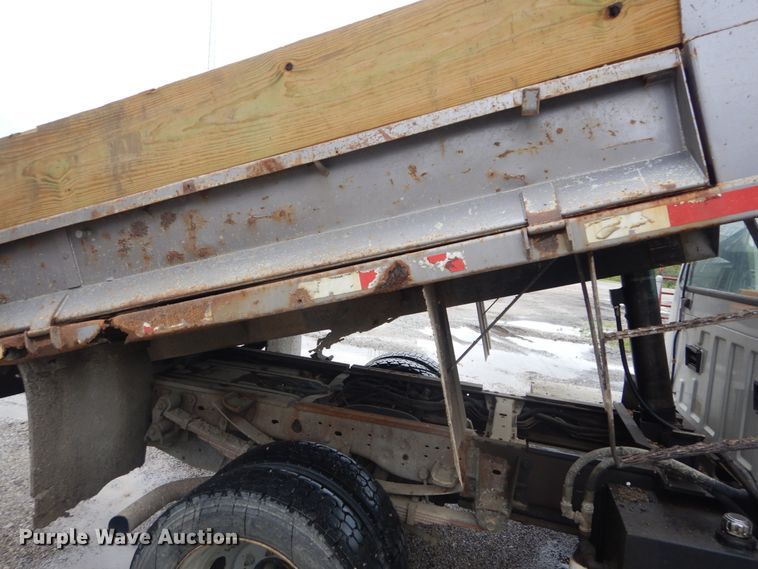 image for item IT9017 1999 Ford F550 Super Duty  dump truck