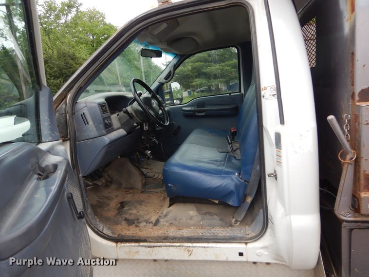 image for item IT9017 1999 Ford F550 Super Duty  dump truck