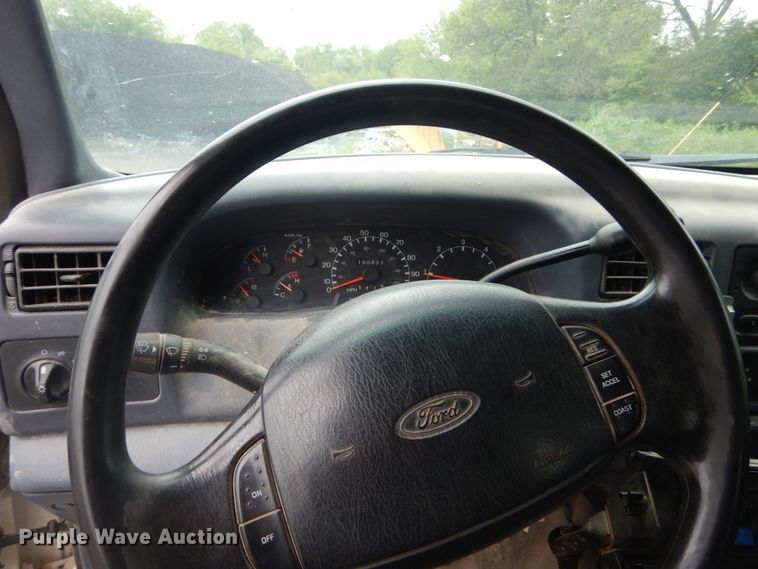 image for item IT9017 1999 Ford F550 Super Duty  dump truck