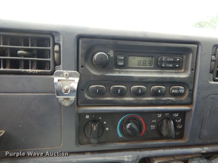 image for item IT9017 1999 Ford F550 Super Duty  dump truck