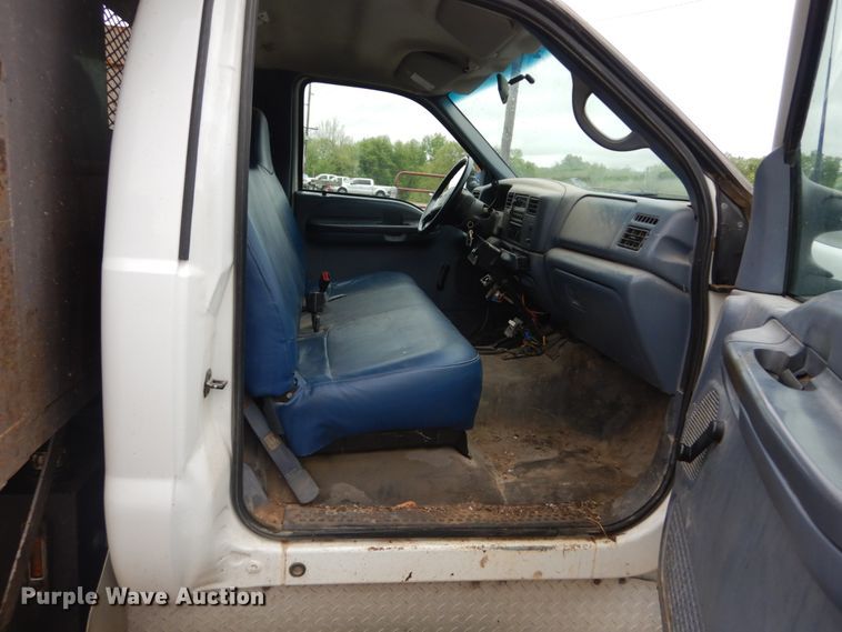 image for item IT9017 1999 Ford F550 Super Duty  dump truck