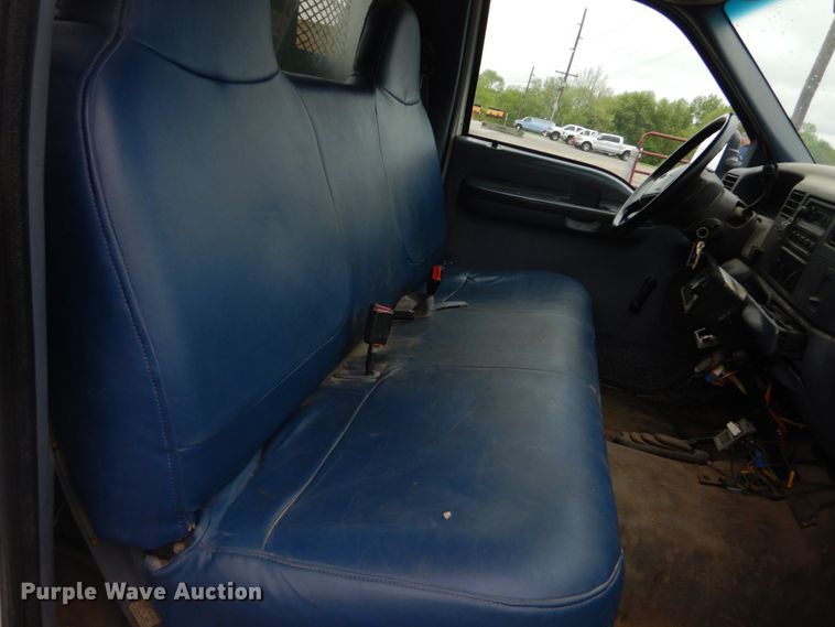 image for item IT9017 1999 Ford F550 Super Duty  dump truck