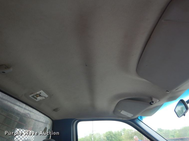 image for item IT9017 1999 Ford F550 Super Duty  dump truck