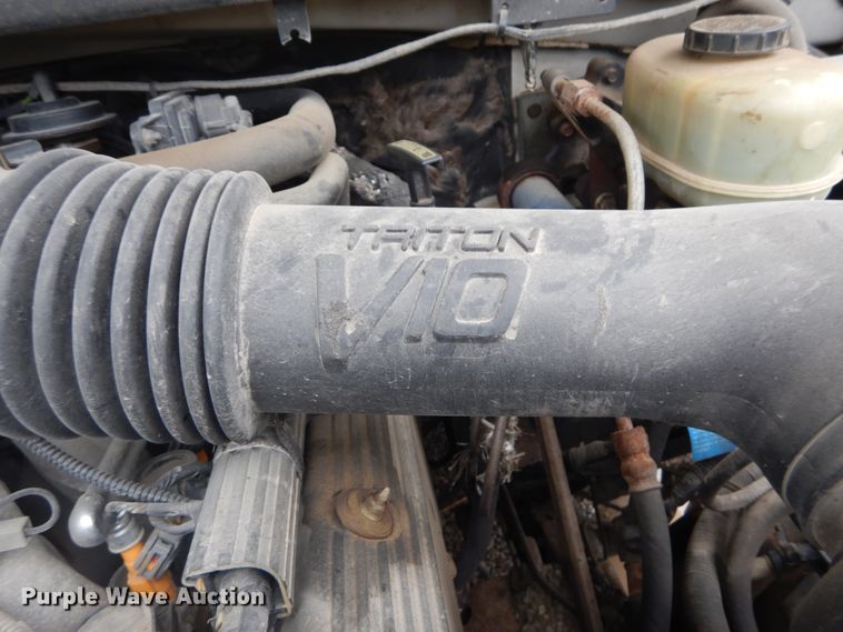 image for item IT9017 1999 Ford F550 Super Duty  dump truck