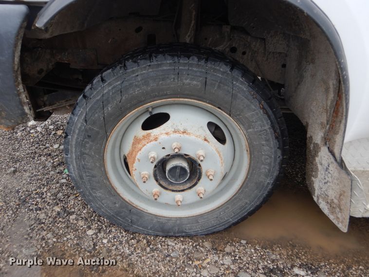 image for item IT9017 1999 Ford F550 Super Duty  dump truck