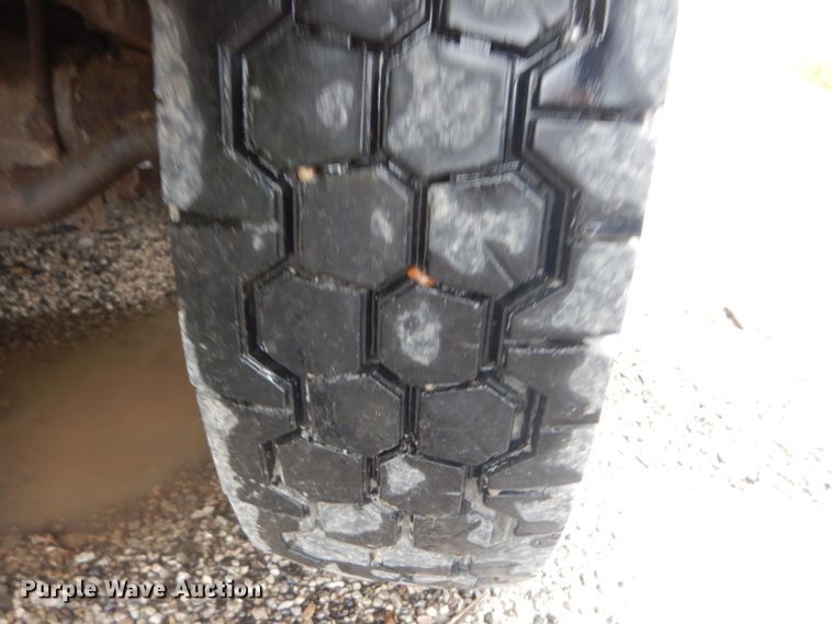 image for item IT9017 1999 Ford F550 Super Duty  dump truck