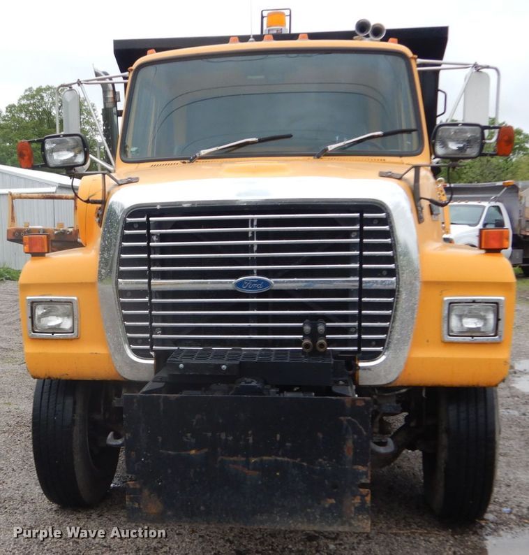 image for item IT9018 1991 Ford L8000  dump truck