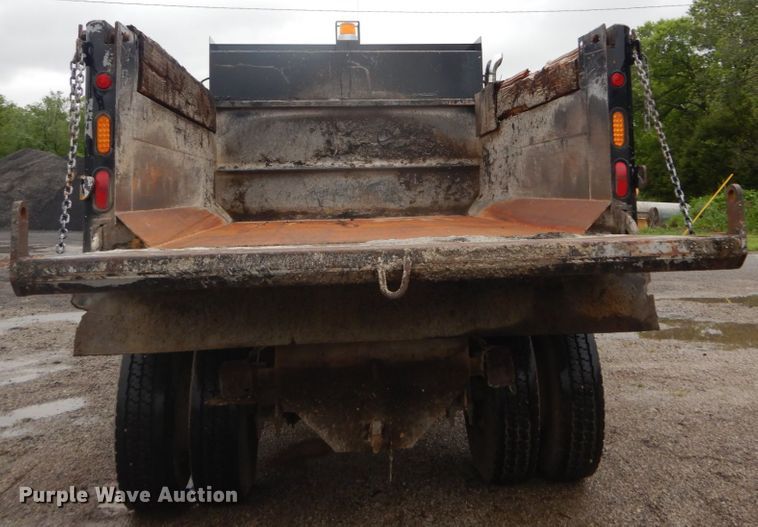 image for item IT9018 1991 Ford L8000  dump truck