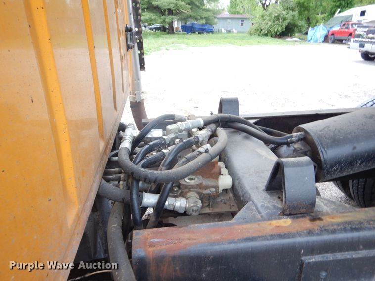 image for item IT9018 1991 Ford L8000  dump truck