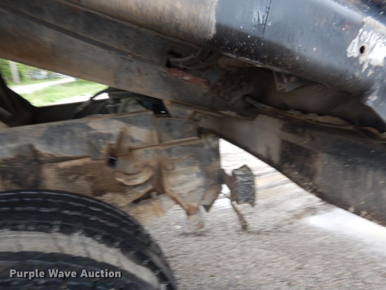 image for item IT9018 1991 Ford L8000  dump truck