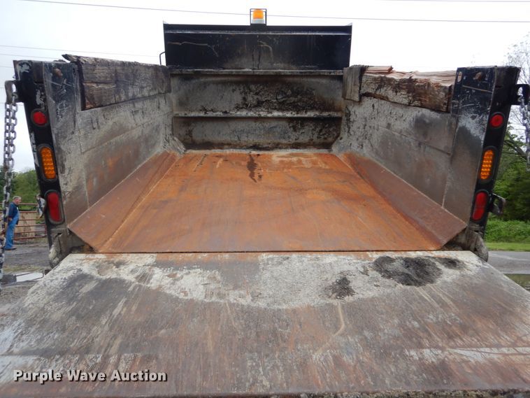 image for item IT9018 1991 Ford L8000  dump truck