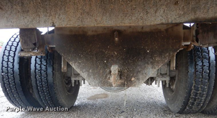 image for item IT9018 1991 Ford L8000  dump truck