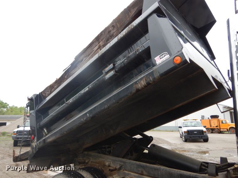 image for item IT9018 1991 Ford L8000  dump truck