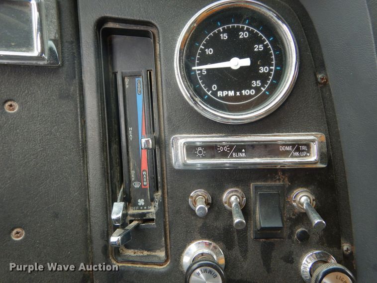 image for item IT9018 1991 Ford L8000  dump truck