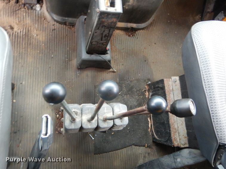 image for item IT9018 1991 Ford L8000  dump truck