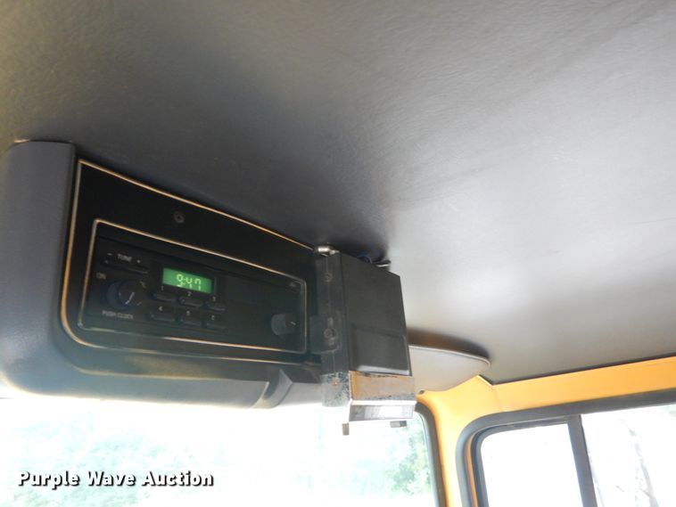 image for item IT9018 1991 Ford L8000  dump truck