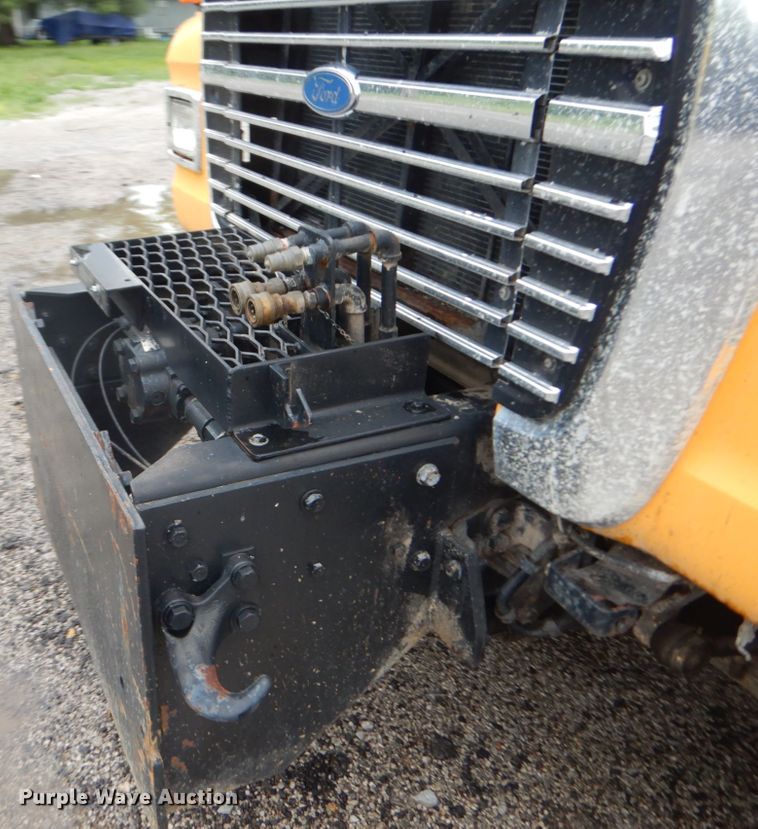 image for item IT9018 1991 Ford L8000  dump truck