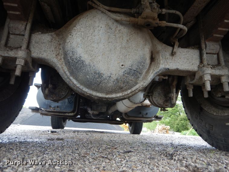 image for item IT9018 1991 Ford L8000  dump truck