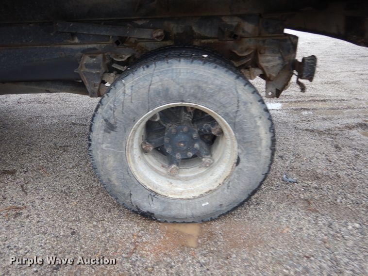 image for item IT9018 1991 Ford L8000  dump truck