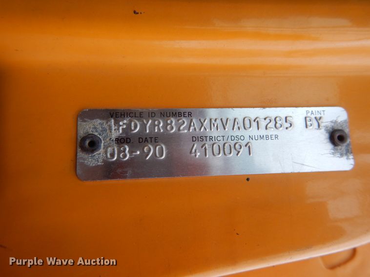 image for item IT9018 1991 Ford L8000  dump truck