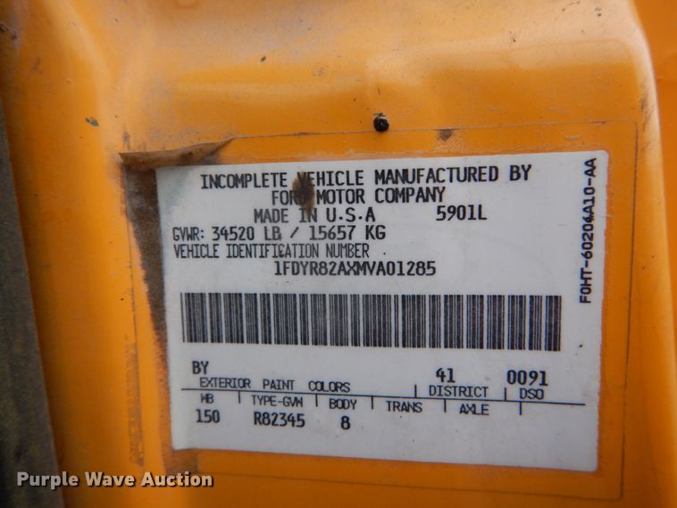 image for item IT9018 1991 Ford L8000  dump truck