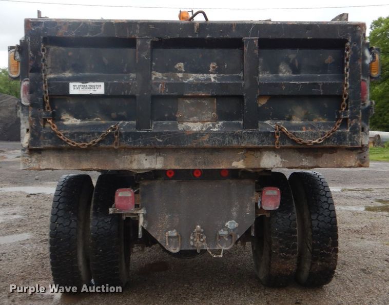 image for item IT9019 1990 Ford L8000  dump truck
