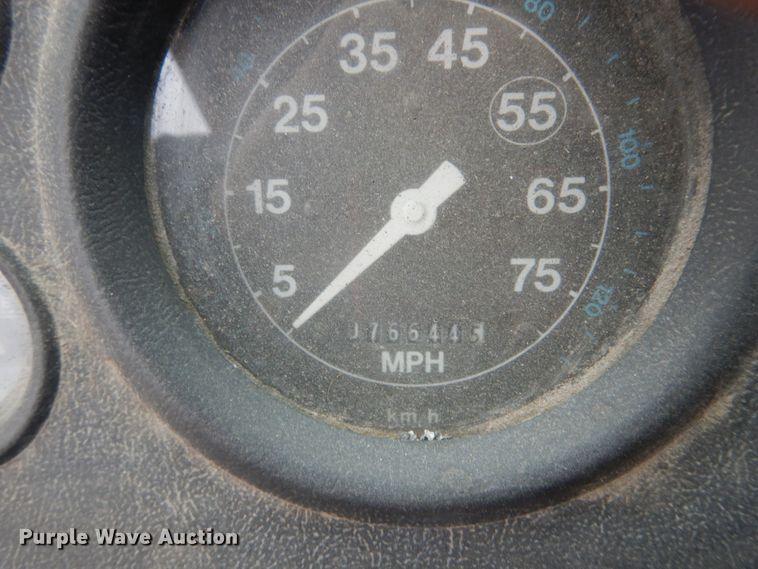 image for item IT9019 1990 Ford L8000  dump truck