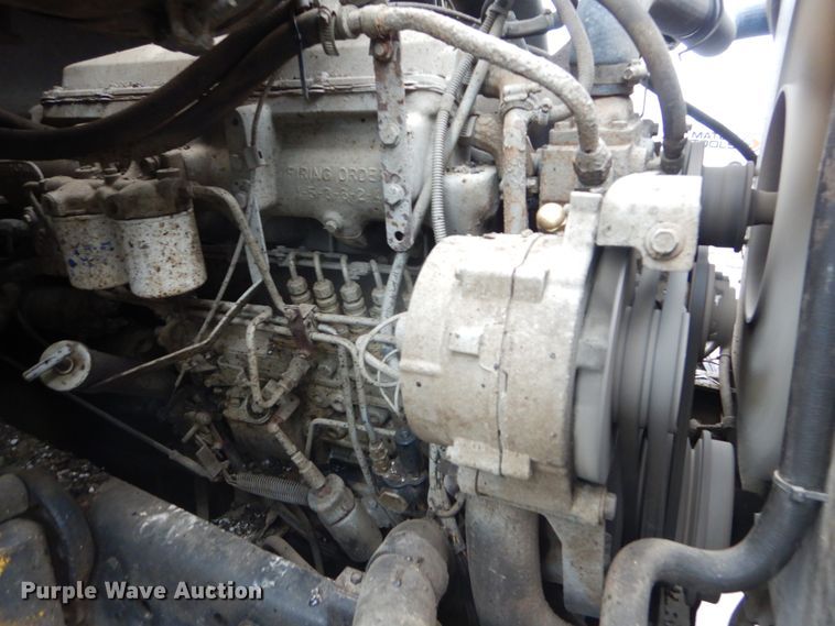 image for item IT9019 1990 Ford L8000  dump truck