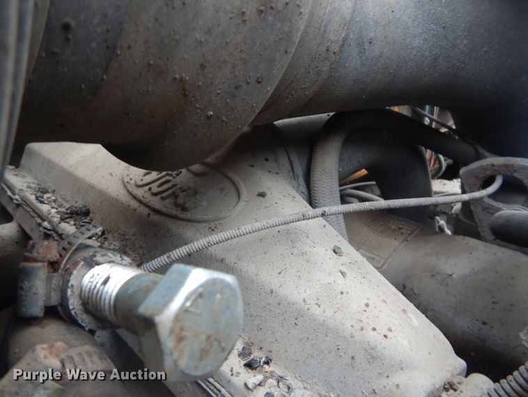 image for item IT9019 1990 Ford L8000  dump truck