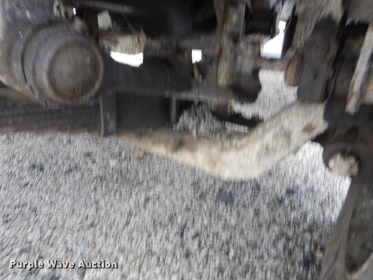 image for item IT9019 1990 Ford L8000  dump truck