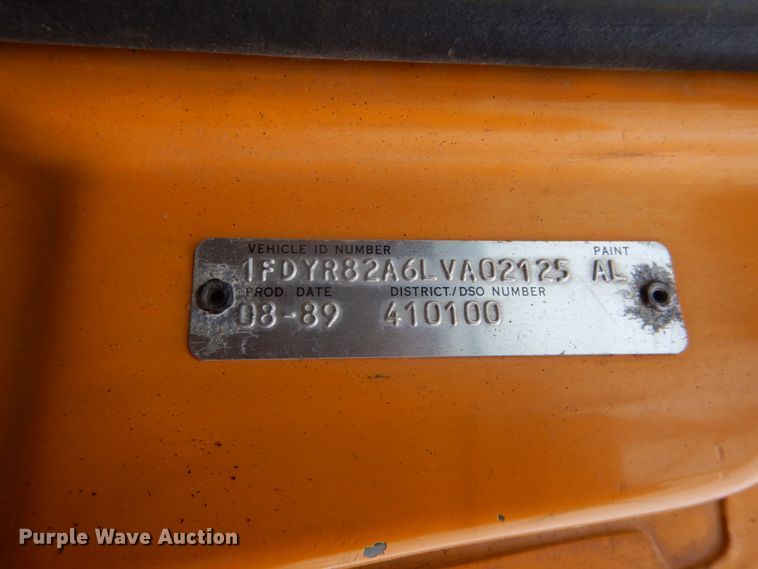 image for item IT9019 1990 Ford L8000  dump truck