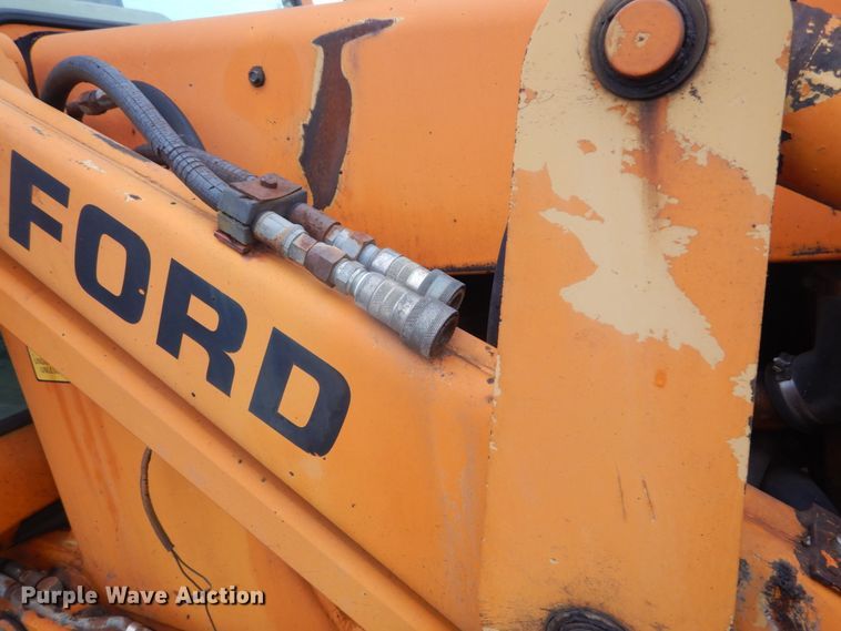 image for item IT9020 Ford DF8111  backhoe