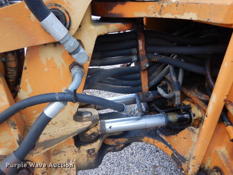 image for item IT9020 Ford DF8111  backhoe