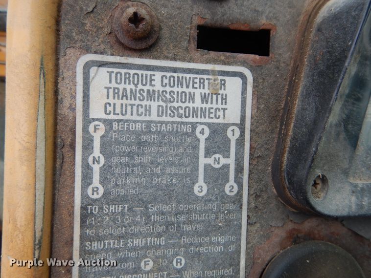 image for item IT9020 Ford DF8111  backhoe