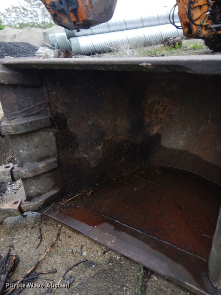 image for item IT9020 Ford DF8111  backhoe