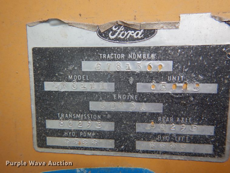 image for item IT9020 Ford DF8111  backhoe