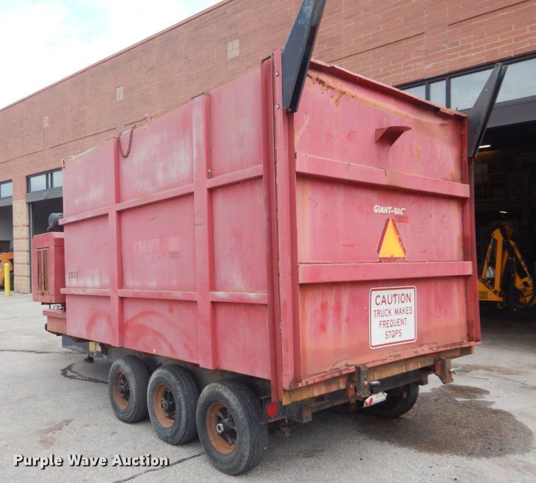 image for item IT9102 Giant-vac SP122HPE  leaf vacuum