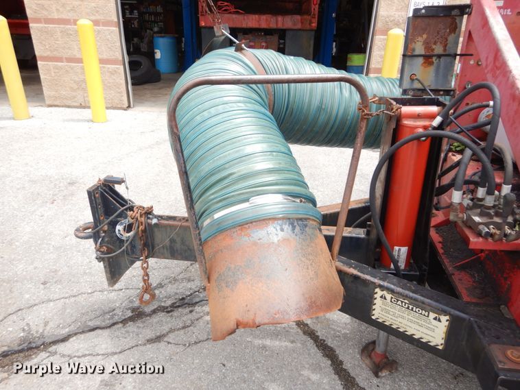 image for item IT9102 Giant-vac SP122HPE  leaf vacuum